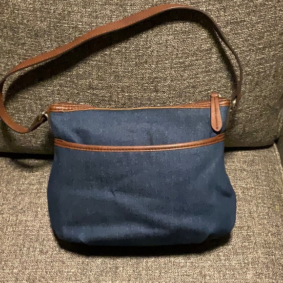 Liz Claiborne - Picture 2 of 6